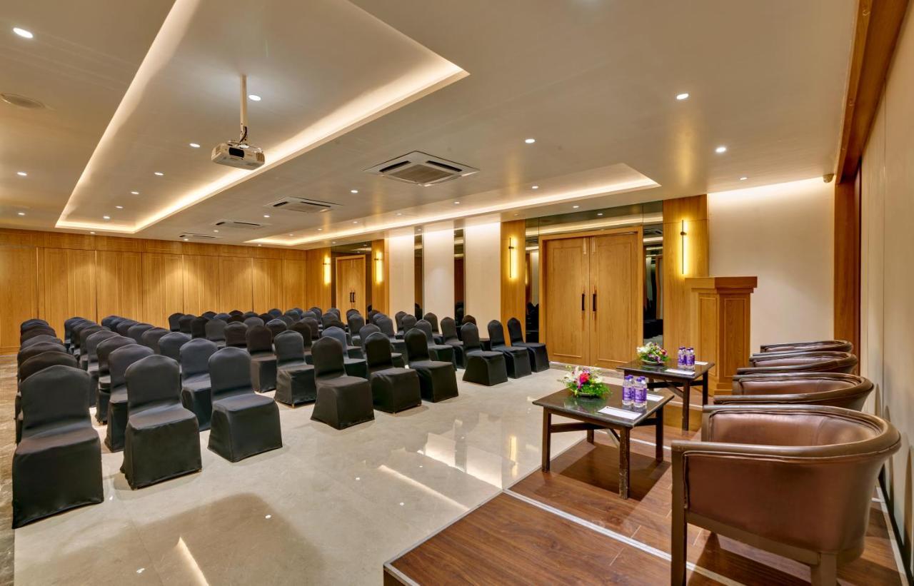 Citrus Hotel Kolhapur Extérieur photo