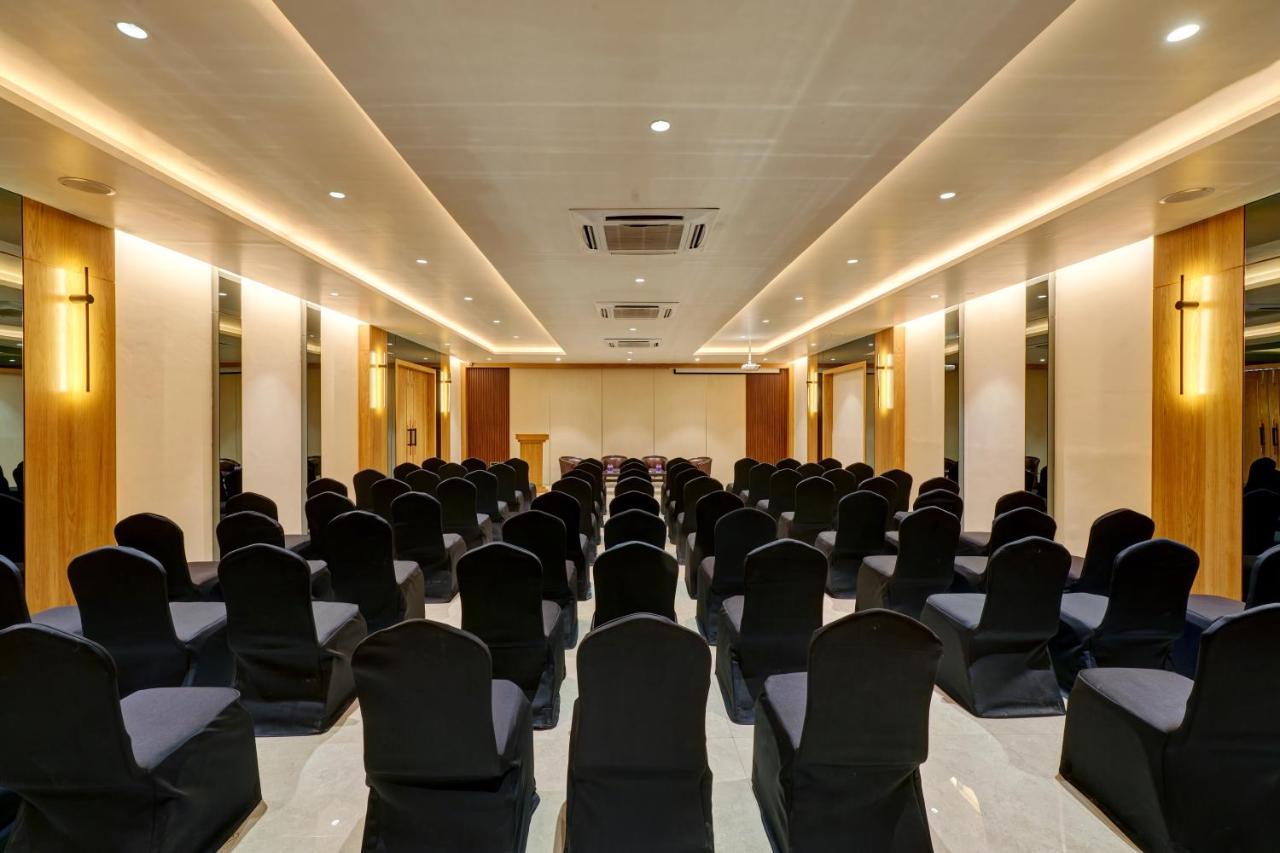 Citrus Hotel Kolhapur Extérieur photo