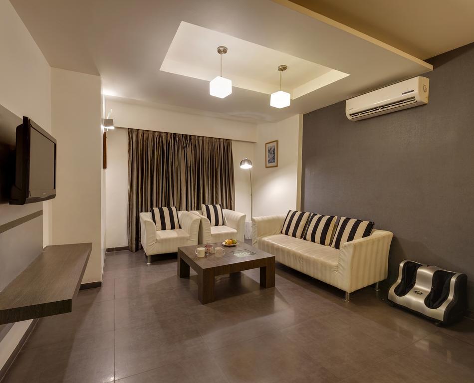 Citrus Hotel Kolhapur Extérieur photo