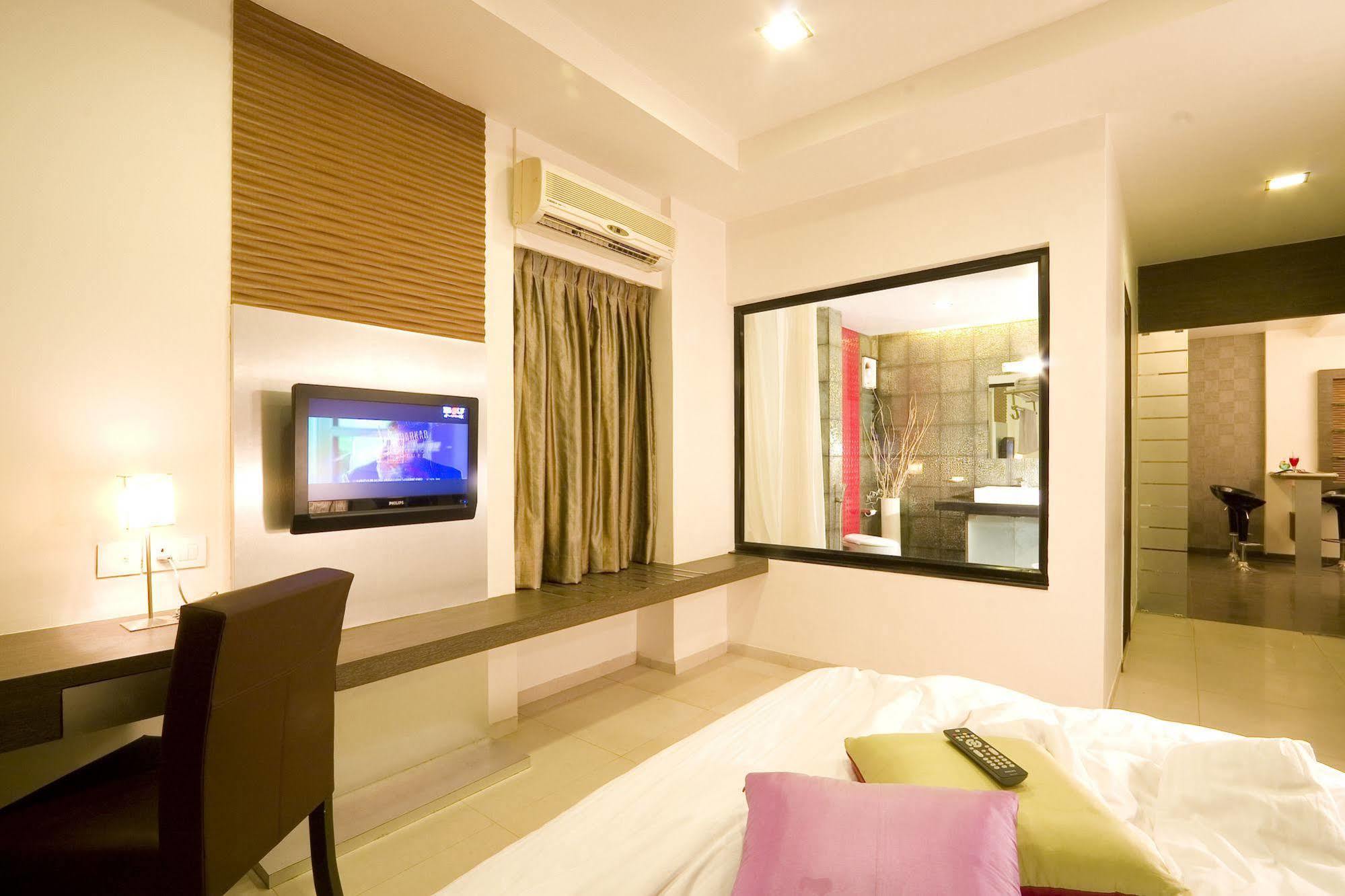 Citrus Hotel Kolhapur Extérieur photo