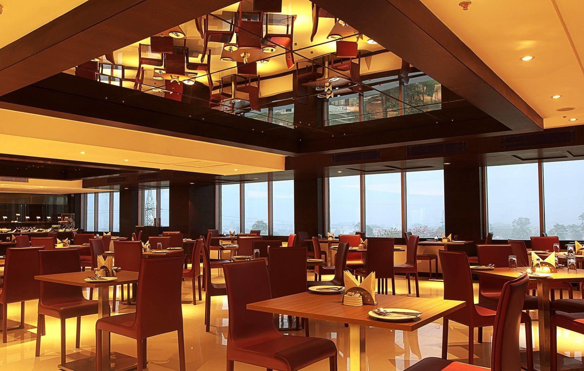 Citrus Hotel Kolhapur Extérieur photo